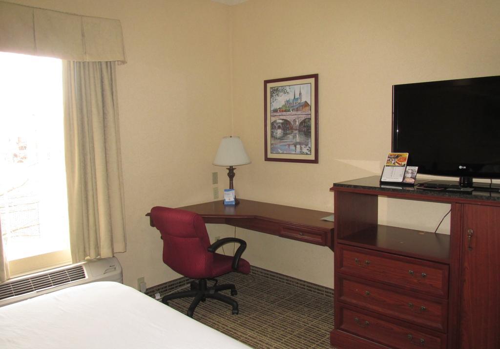 Baymont By Wyndham Lafayette Airport Otel Dış mekan fotoğraf