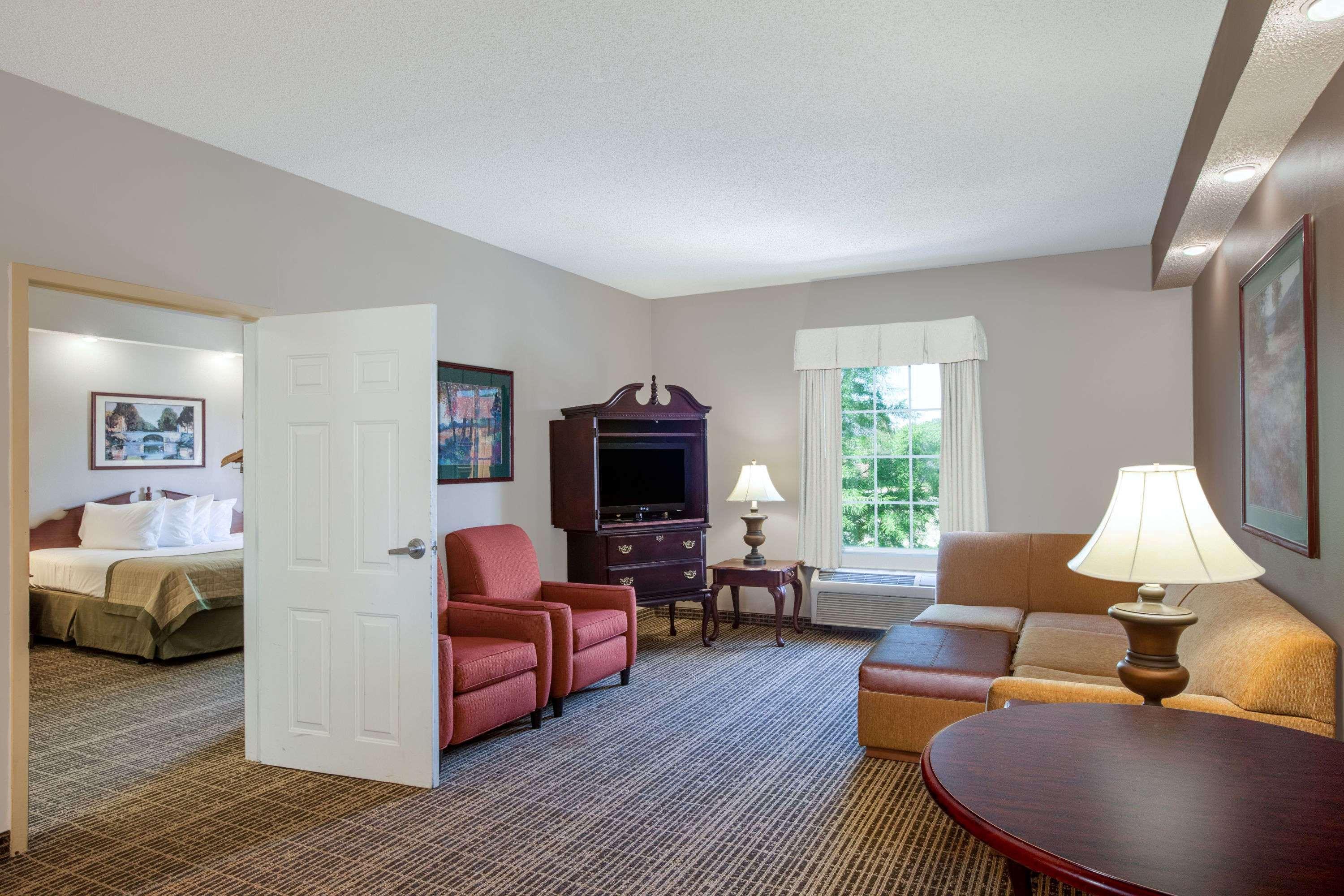 Baymont By Wyndham Lafayette Airport Otel Dış mekan fotoğraf
