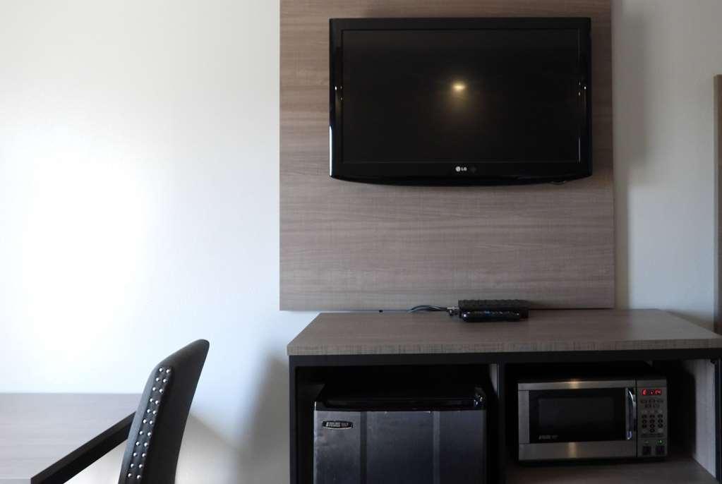 Baymont By Wyndham Lafayette Airport Otel Oda fotoğraf