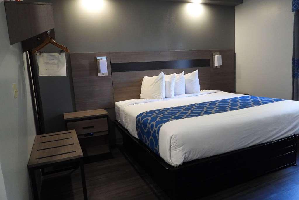 Baymont By Wyndham Lafayette Airport Otel Oda fotoğraf